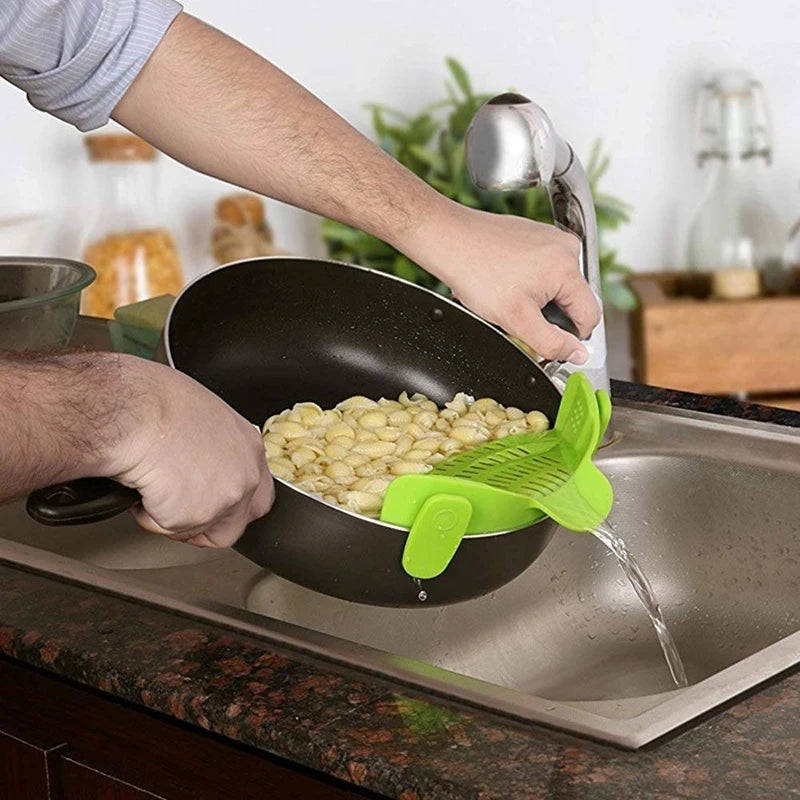 Cravele™ Silicone Clip-On Strainer for Pots and Pans – Perfect for Pasta, Meat, Vegetables, and Fruits